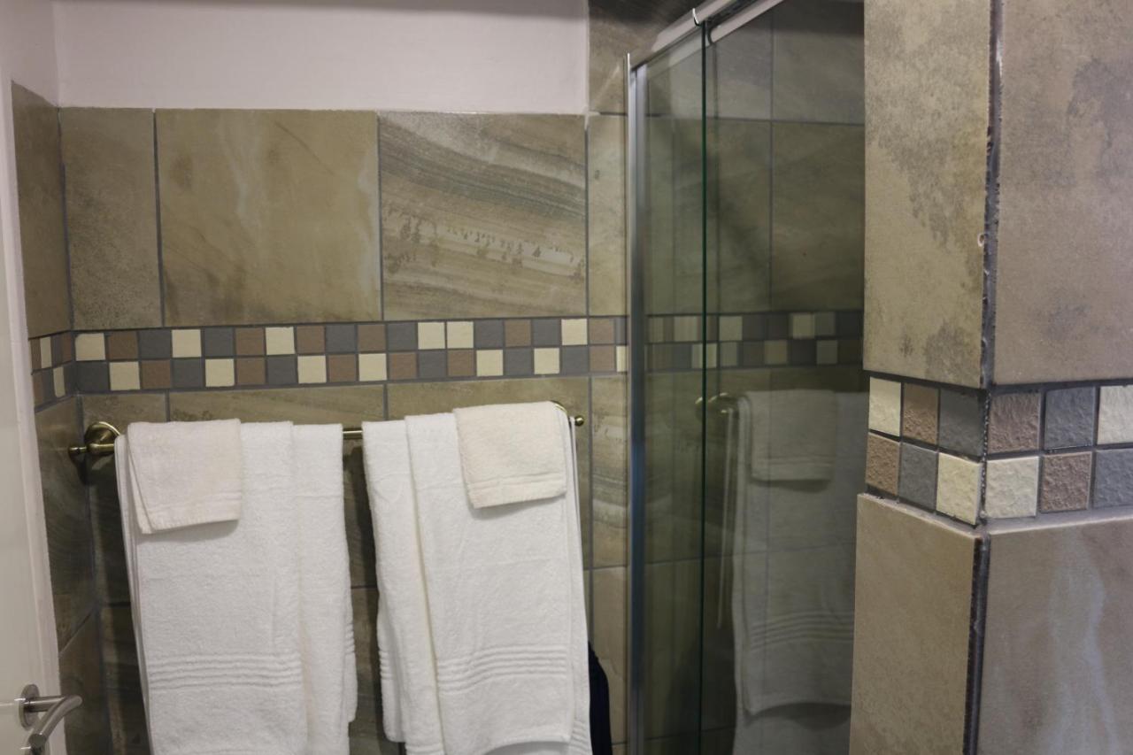 Livivane Guest House Simunye Екстериор снимка
