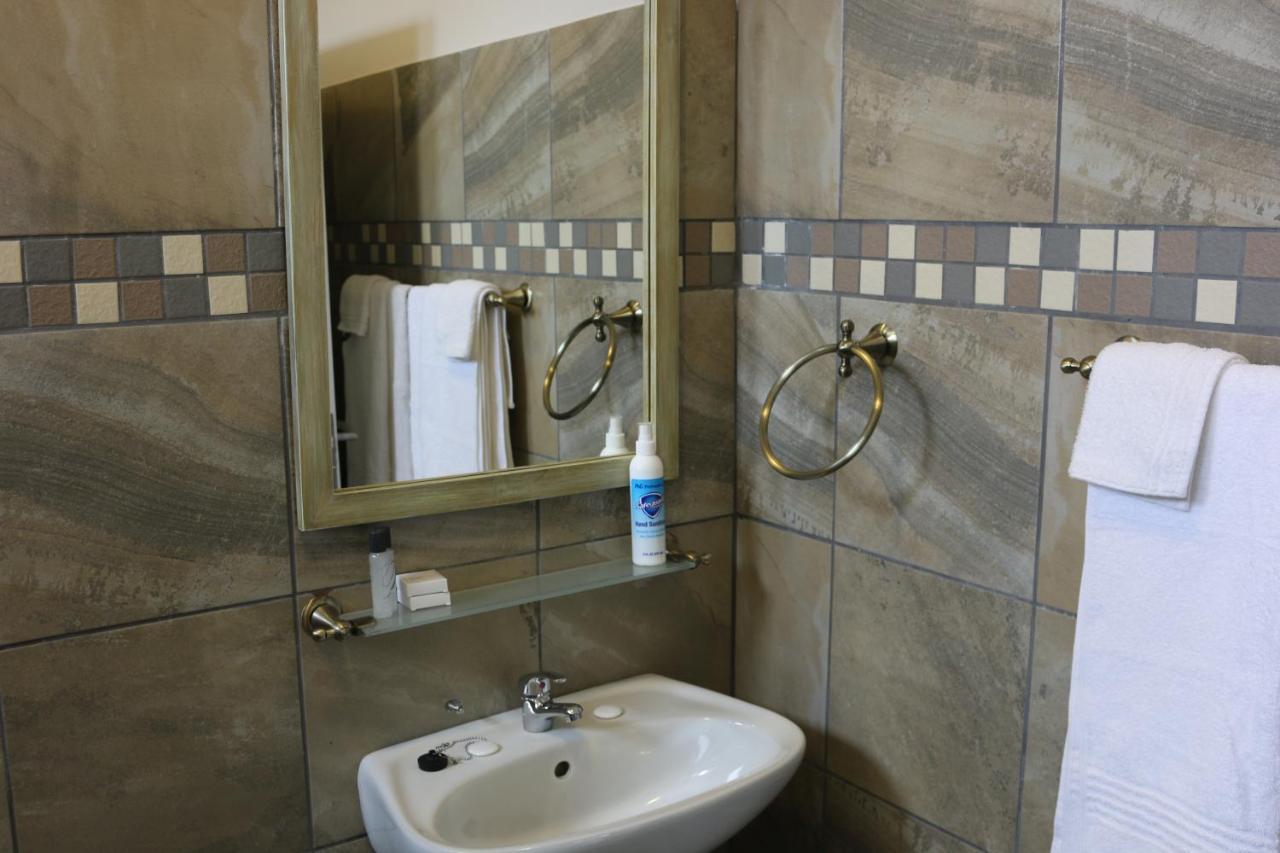 Livivane Guest House Simunye Екстериор снимка